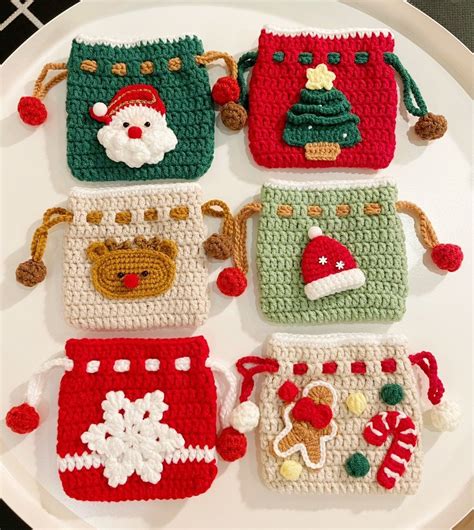 Handmade Christmas Gifts: Crochet Handbags to Spread Holiday Cheer ...