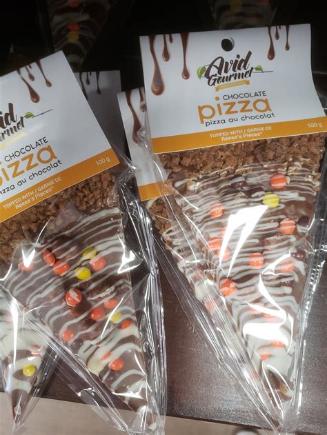 Avid Gourmet - Reeses Pieces chocolate pizza | Obi's Kitchen