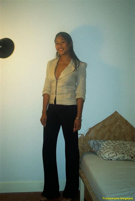 Cute and Innocent Looking Malay Girl Sucking BF Dick (24 pics) | Asian nude photo naked collection