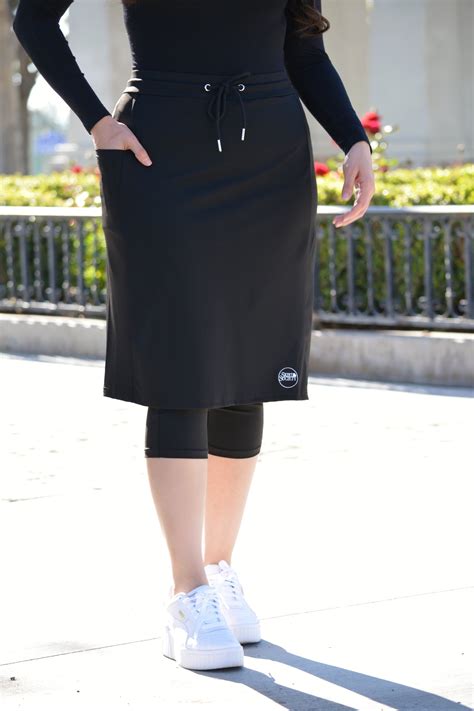 Adelaide Black Athletic Skirt (capri leggings) – Skirt Society