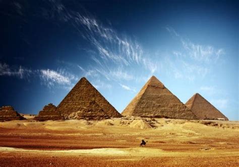 揭秘古埃及最大金字塔修建之谜：7000人建造20年即可|金字塔|吉萨金字塔_新浪科技_新浪网
