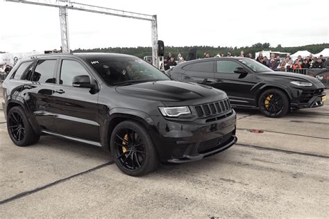 Jeep Grand Cherokee Trackhawk: Review, Pricing, Photos, and Specs