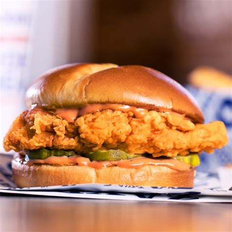 Zaxby’s Signature Sandwich goes national