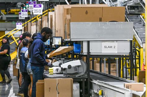 Amazon’s largest U.S. warehouse is in this California city – The ...