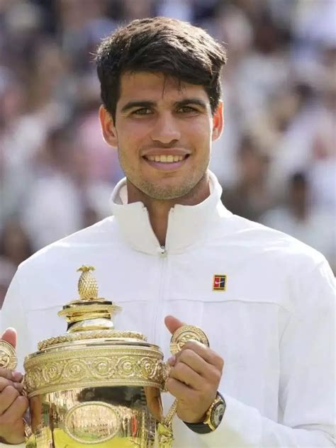 Carlos Alcaraz dominates Novak Djokovic to retain Wimbledon crown ...