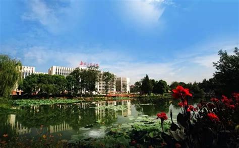 南京工业大学图书馆图册_360百科