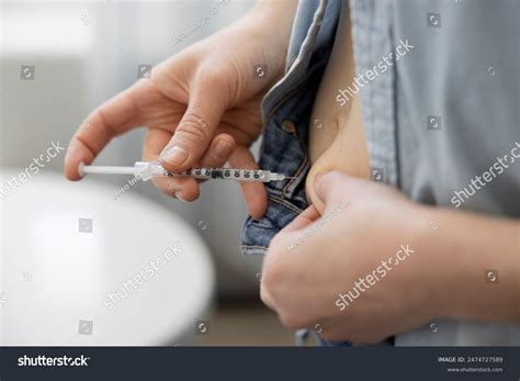 Injecting Insulin 的图像结果