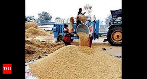 After making tall claims, TRS netas return empty handed: Telangana ...