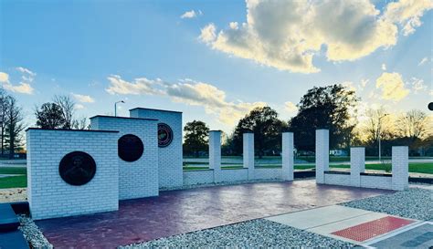 Kokomo honors first female Marine Opha May Johnson with monument ...