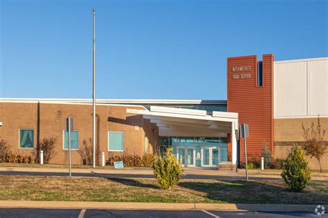 Coweta Intermediate High School in Coweta, OK - Homes.com