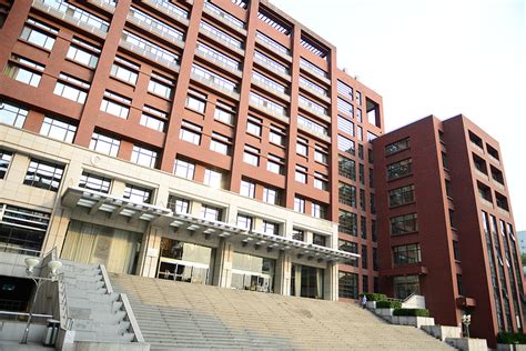 上海华东政法大学教学楼高清图片下载-正版图片500497106-摄图网