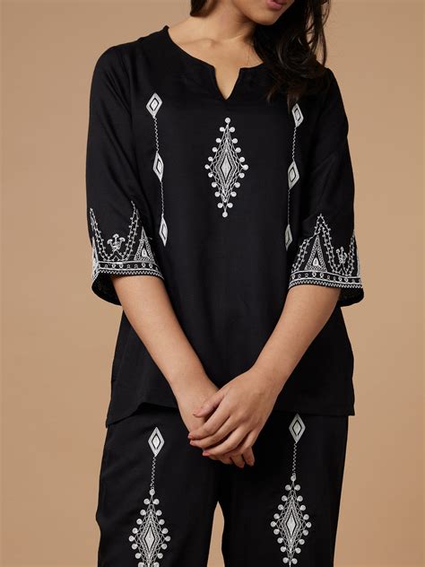 Ecovero Black Embroidered Co-ord Set – Bombay Bloom