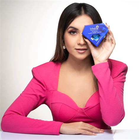 Stunner Eyelashes - LP94 - Natural-looking false eyelashes