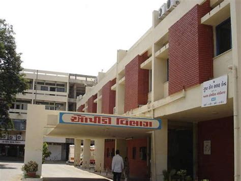 IITV not working in gandhinagar civil hospital, 70 percent operation of ...