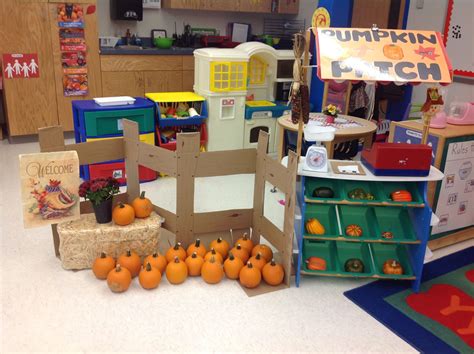 Preschool Fall Dramatic Play