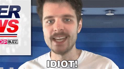 Idiot GIFs | GIFDB.com