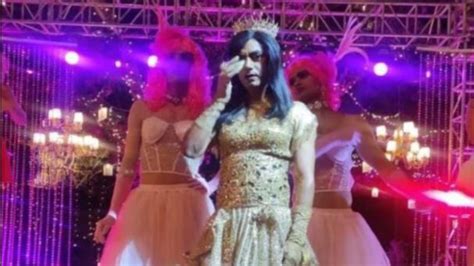 बिजली गिराने आ रहे Nawazuddin Siddiqui, आइटम गर्ल के गेटअप में फोटो ...