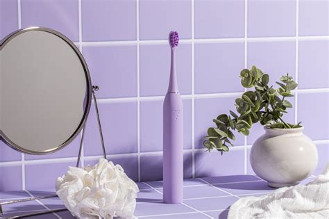 Bleeding Gums: Why Do Gums Bleed and How to stop gums from bleeding ...