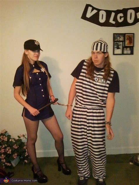 Police Officer and Prisoner Couple Costume