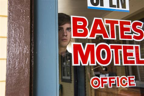 ‘Bates Motel’ Season 3 Spoilers: Iconic ‘Psycho’ Tribute In Premiere ...