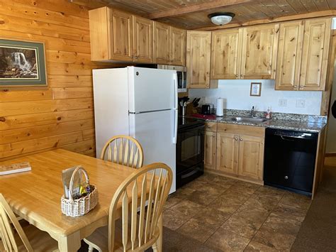 Bear River Lodge - Utah's Adventure Family
