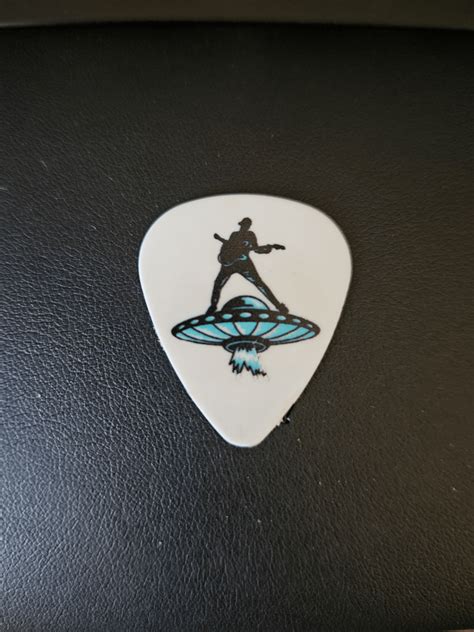 Got this pick at Lollapalooza Argentina! : r/Blink182