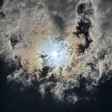 11月最後の満月ビーバームーン。(iPhone 12 Pro Max 望遠 ナイトモード) | 2階からMac
