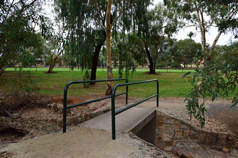 Max Amber Sportsfield 的图像结果