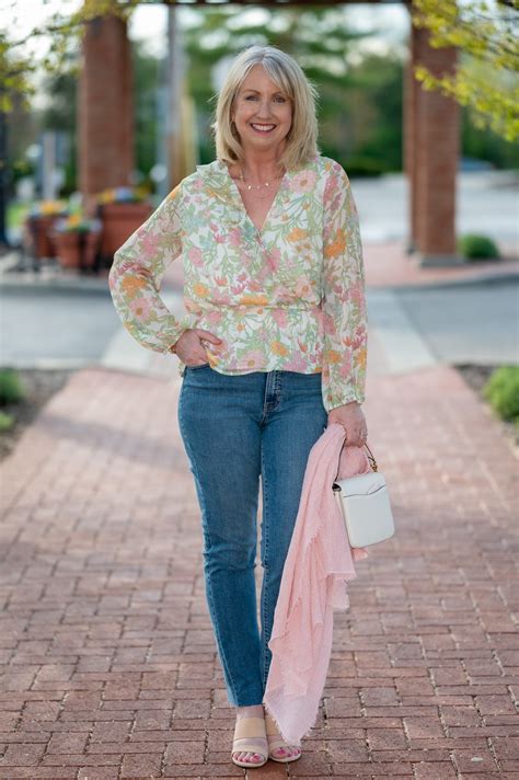 How To Wear A Blouse And Jeans at Phyllis Fetter blog