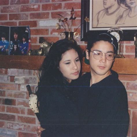 Selena Quintanilla's Family: All About the Late Singer's Husband ...