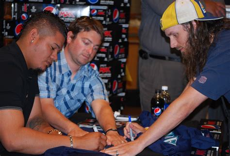 Slideshow: Felix Hernandez draws hundreds to the Ballard Fred Meyer ...