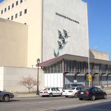 Milwaukee Public Museum Office Photos | Glassdoor