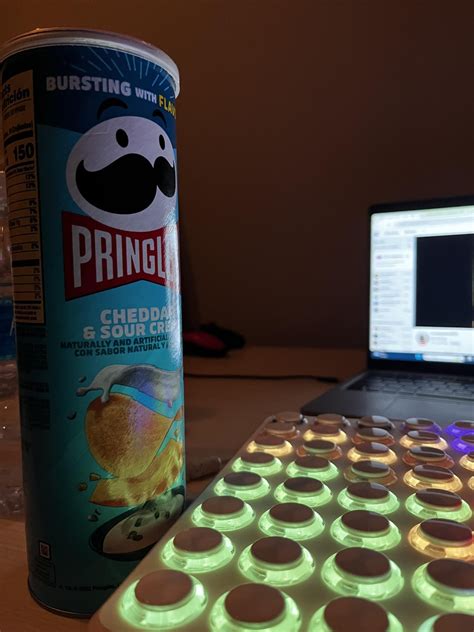 Cheddar and Sour Cream Pringles : r/chips