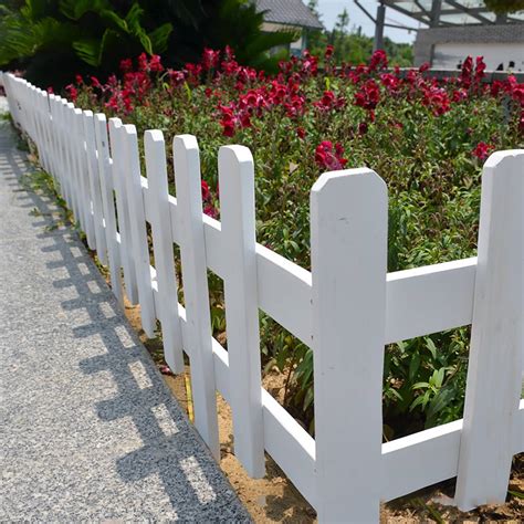 17 Small White Picket Fence Garden Ideas To Consider | SharonSable