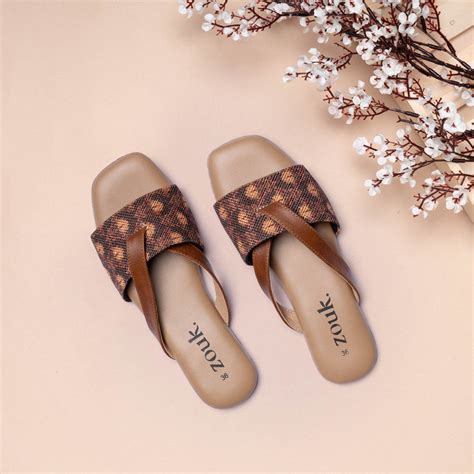 Sliders for Women: Buy Slipper Sliders, Slide Flip Flops for Women at ...