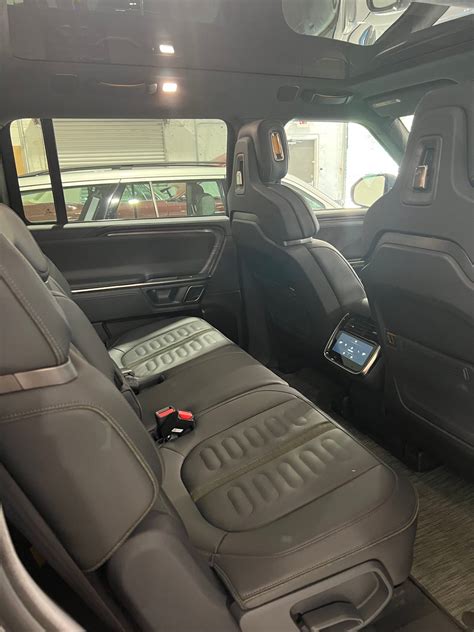 2022 Rivian R1S | Premier Asset Services