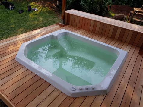DAN TECHNOLOGIES: Jacuzzi & Sauna Steam Bath Solutions
