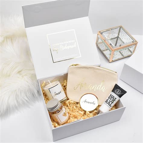 22 Best Bridesmaid Gift Boxes 2023 - Stylish Gift Boxes and Bridesmaid ...
