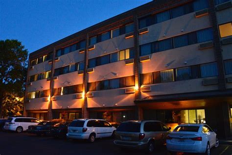 RIVERSAGE BILLINGS INN - Hotel Reviews, Photos, Rate Comparison ...