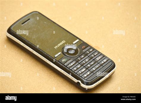 Huawei Phones Back View 的图像结果