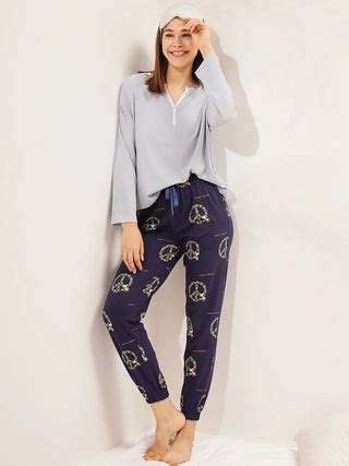 Buy Women Pyjamas & Tracksuit Online| Women Snoopy | Sweet Dreams