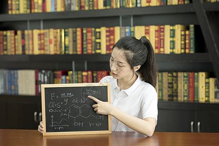 女生怎么才能学好高中数学？学好高中数学有哪些方法与技巧？