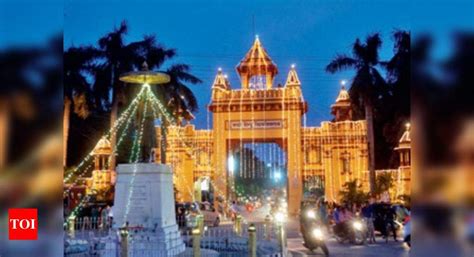 Durga Puja: Durga Puja festivity on BHU campus remains low-key ...