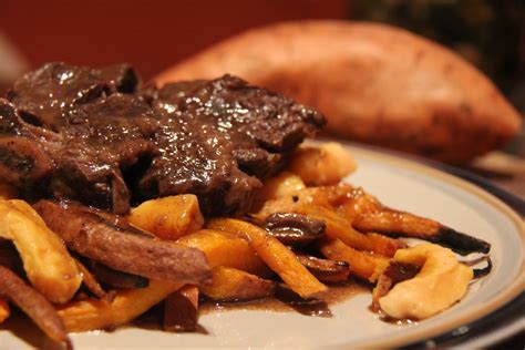 Short-Rib Poutine 的图像结果