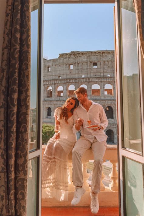 the best rome airbnb with the colosseum view - Jasmine Elias