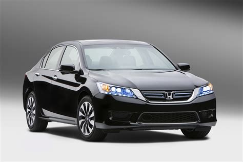 2014 Honda Accord Hybrid Gas Mileage: 47 MPG Combined