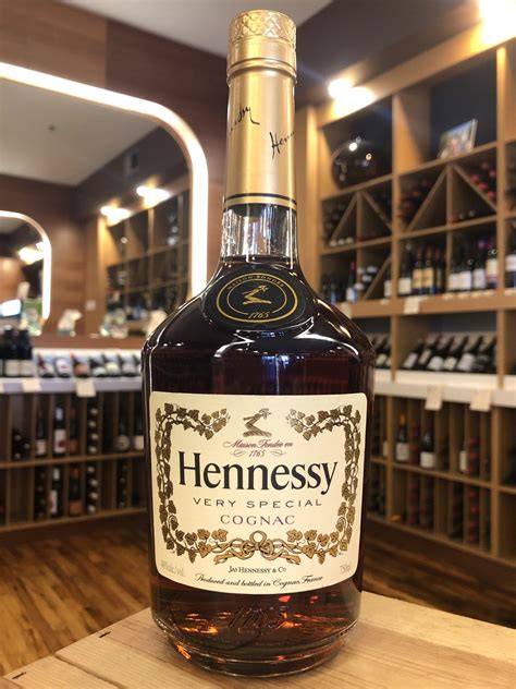 Hennessy - 750 ML - Downtown Wine + Spirits