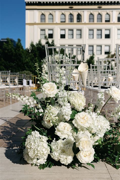 Ceremony aisle flower design at san diego wedding – Artofit