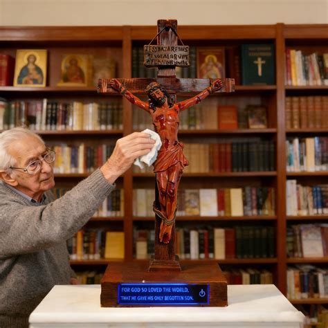 Difference between cross and crucifix – MyBeliefZone