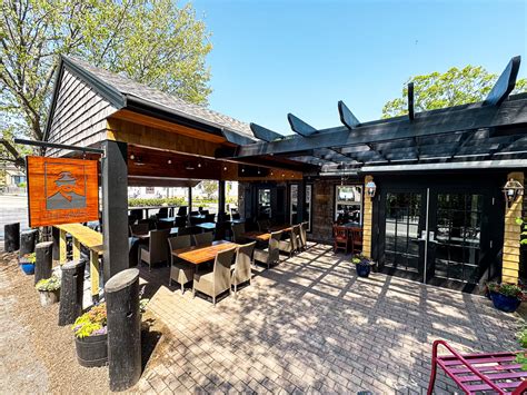 The James Pub & Provisions